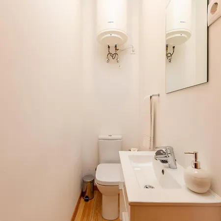 2 Bedroom In Porto